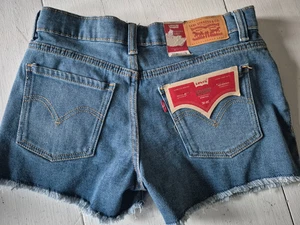 Levi Girls Girlfriend Shorts assorted sizes 14 Reg and 16 Reg new - Picture 1 of 3