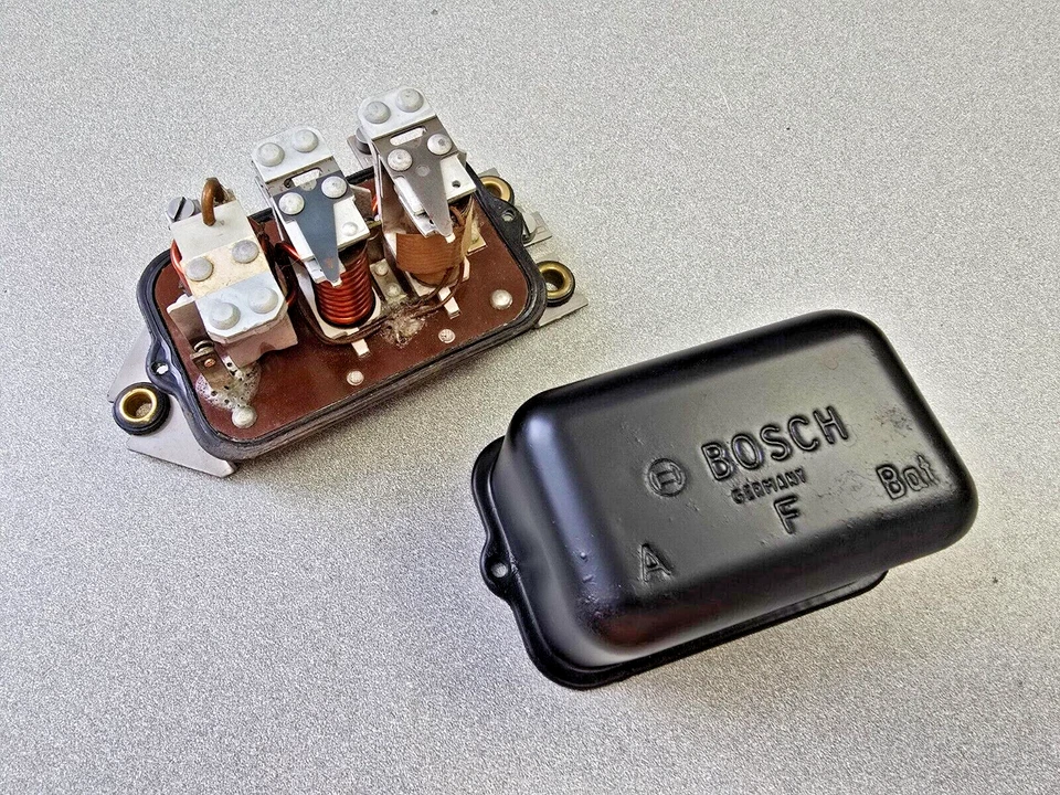 BONITO REGULADOR DE VOLTAJE ORIGINAL USADO PORSCHE 356 PRE A RS/UA160/6/15 7V NOV 1955 Foto 1 de 4