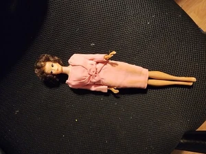 Vtg Barbie Brunette Pat Pend Black Eyes - Picture 1 of 10