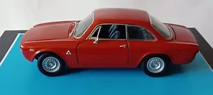 1965 Alfa Romeo - Giulia Sprint GTA - Road Signature - Scale 1/18 Red No. 92348 - Picture 1 of 23