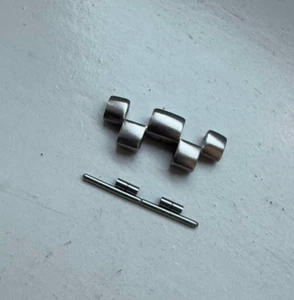 Genuine Omega Seamaster Half 1/2 Link 18mm 115ST1501 1501/823 1502/824 1521/843 - Picture 1 of 9
