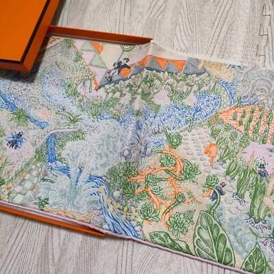 Unused w/box HERMES Carre 90 Les Folies du Faubourg Silk Scarf 90cm 2024AW - Image 1 of 4