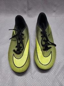 yellow black soccer cleats shoes sz. 2Y (D) - Picture 1 of 7