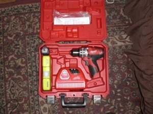 Milwaukee M12 2410-22 cordless 3/8 drill/driver kit MINT SHAPE - Picture 1 of 2