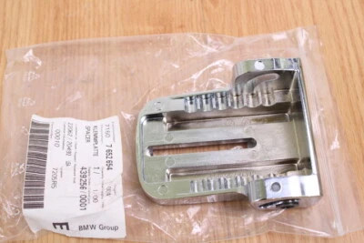 Placa abrazadera reposapiés BMW K1200LT ABS - Re/cromo - BMW-Motorrad (71607652654) Foto 1 de 4