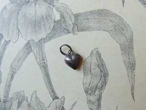 Charmant petit pendentif en forme de Coeur Argent? Religieux Coeur de Marie - Bild 1 von 2