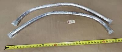 Usado OEM 1966 Buick Wildcat Lesabre rueda delantera moldura de apertura derecha izquierda par Foto 1 de 2