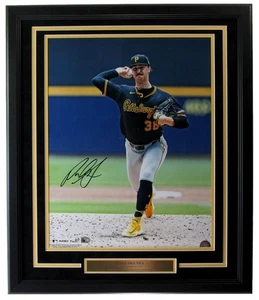 Paul Skenes Firmado/Autografiado 16x20 Foto Enmarcada Piratas MLB Holo 196521 - Imagen 1 de 4