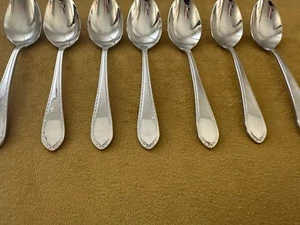 (7) TEASPOONS Reed & Barton TRADITION TANGLEWOOD Stainless Glossy - Picture 1 of 8