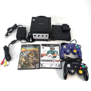 Nintendo GameCube Schwarz Konsole Bundle mit Gameboy Player, 2 Controller, Spiele - Bild 1 von 19