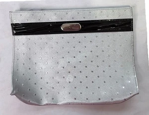 Cartera sin asas metálica plateada estrellas para mujer cuadrada negra con cremallera superior - Imagen 1 de 6