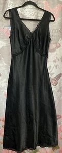 Vintage GILLIGAN & O’MALLEY Long Satin Nightgown Size S Lace Trim - Picture 1 of 7