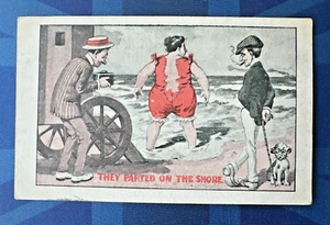 Saucy Cómic Postal Años 1910 Playa Fotografía BBW Baño Belleza Disfraz Dividido - Imagen 1 de 2