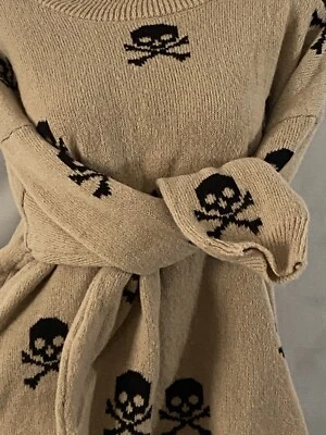 DE COLECCIÓN CALAVERA HUESOS CRUZADOS SUAVE JERSEY SUÉTER CAPRICHO ROCK PUNK EMO STEAMPUNK Foto 1 de 4