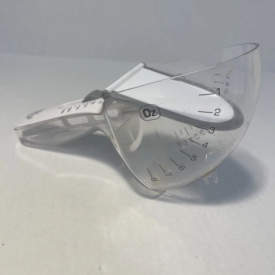 Pampered Chef Fácil Ajustable Medición 1/4 - 1 Taza #2228 RETIRADO Deslizamiento Transparente Foto 1 de 4