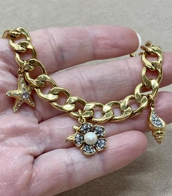 Vtg Juicy Couture Charm Bracelet Gold Tone Crystal Pearl Palm Starfish Shell Y2K - Image 1 of 4