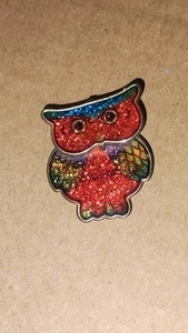 Vintage Rainbow Psychedelic Owl Bird Gold Tone Brooch Pin - Picture 1 of 5