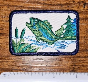 Vintage Fish Large Mouth Bass Jumping Felt Embroidered Sew On Blue Brdr Patch - Picture 1 of 1