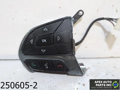 Interruptor de control de radio lateral del volante 2,4 L Chrysler 200 2015-2017 fabricante de equipos originales Foto 1 de 4