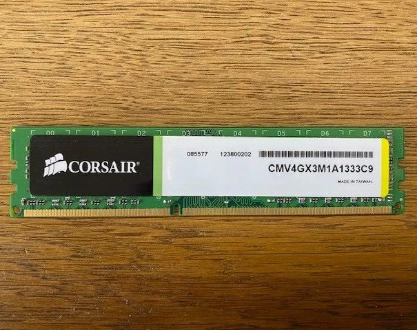 CORSAIR VALUE SELECT CMV4GX3M1A1333C9 4GB DIMM RAM MODULE DDR3 1333MHz - Image 1 of 1