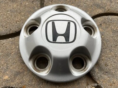 TAPA CENTRAL RUEDA HONDA PILOT OEM ACABADO PLATEADO S9V-A2 2003 2004 2005 Foto 1 de 3