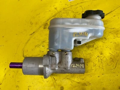 Chevrolet Equinox 2005-2006 cilindro maestro de freno de 3,4 L con depósito OEM Foto 1 de 4