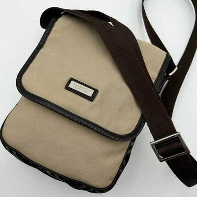 Auténtico bolso bandolera BURBERRY BLACK LABEL a cuadros Nova de lona de cuero Foto 1 de 4