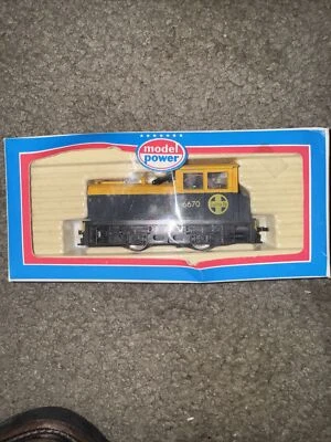 HO Model Power 6670 Santa Fe DDT Diesel Switcher Locomotive - Tested Good/In Box - Image 1 of 4