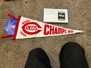 CINCINNATI REDS 1939 MLB World Champions Mitchell & Ness Classic Felt Pennant NE - Picture 1 of 4