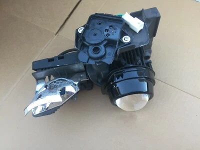 Балласт и воспламенитель для правой передней фары 2016-2019 MAZDA CX-3 SPORT с лампой от оригинального производителя - Изображение 1 из 4