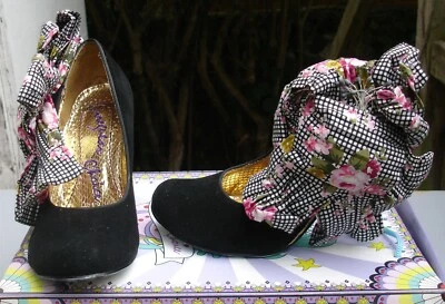 Irregular Choice Burger 'n' Fries tacones de aguja de gamuza negros talla 3 Boho cottagecore Foto 1 de 4