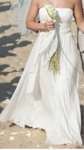 $360 BCBG Timona Off-White Strapless Stripes Silk Beach Wedding Dress Size 4 XS - Picture 1 of 9