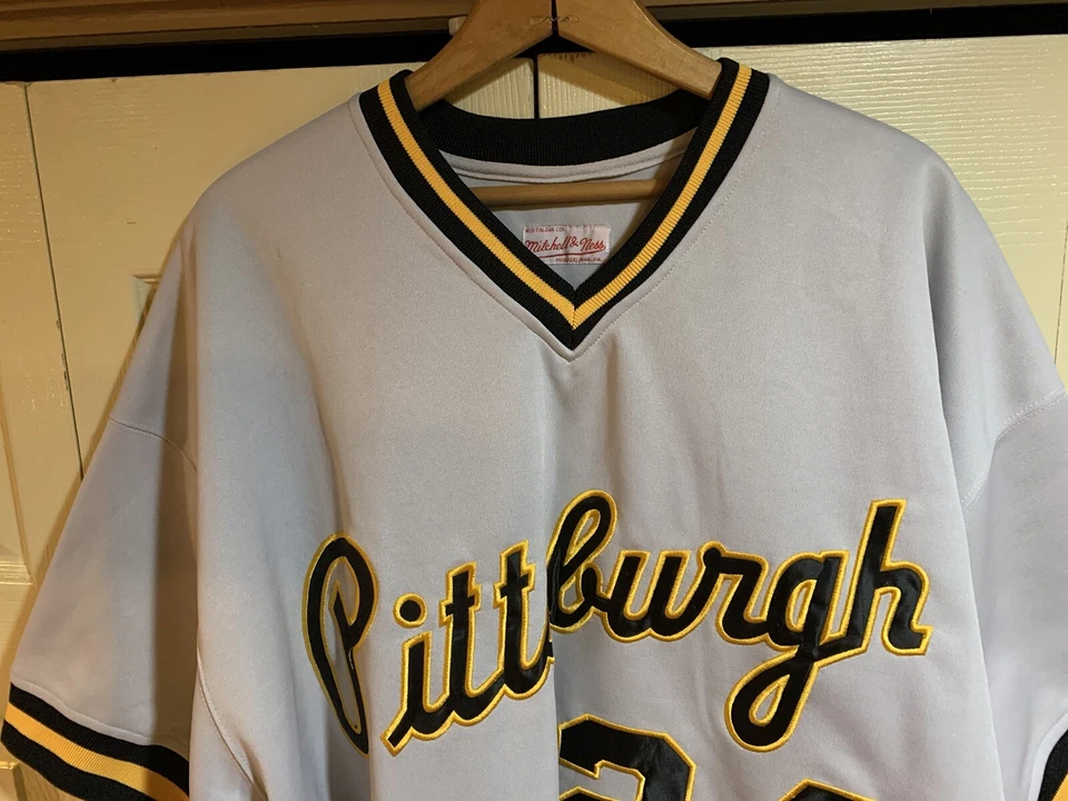 Barry Bonds Pittsburgh Pirates Jersey Mitchell & Ness 1990 - Image 1 of 4