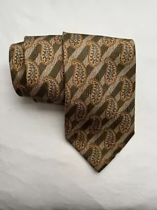 Guess USA Men's 100% Imported Silk Neck Tie Gold Green Paisley VINTAGE - Picture 1 of 8