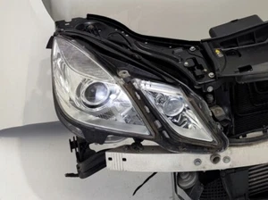 Faro proiettore anteriore destro Mercedes E W212 Bi Xenon ILS A2128201039, A2128205861, - Foto 1 di 7