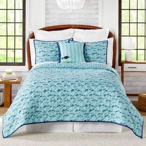 BLUE GREEN SCHOOL OF FISH FULL QUEEN SZ QUILT & SHAMS LAKE HOUSE BEACH - Picture 1 of 1