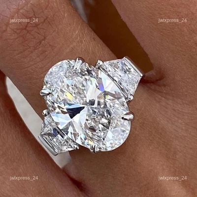 Anillo solitario de dama independiente de oro blanco de 14 quilates con diamantes cultivados en laboratorio de corte ovalado de 9,16 quilates Foto 1 de 4