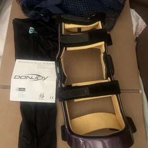 DonJoy Defiance /Legend/4Titude Adjustable ACL Knee Brace With Bag & Manual - Picture 1 of 8