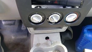 2006 Chrysler PT Cruiser Heater A/c Control - Picture 1 of 2