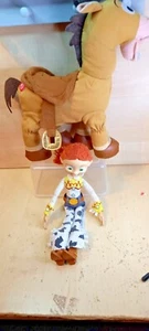 Disney Toy Story 4 Bullseye trabendes/sprechendes elektronisches Pferd + Zugschnur Jess - Bild 1 von 11