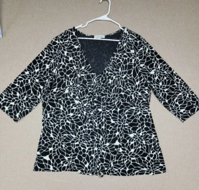 Blusa para mujer MERONA~4 manga 3/4 negra blanca totalmente forrada cuello en V elástica Foto 1 de 4