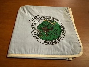Pañuelo BSA, 1959 Atlantic District 2nd Pioneer Camp, Gran Nueva York Cncl. - Imagen 1 de 1