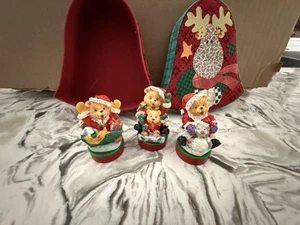 Christmas Figurine Stamps Lot Of 3 - Picture 1 of 2