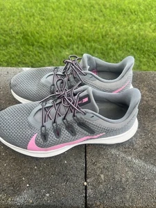 Nike Womens Quest 2 CI3803-002 Gray Running Shoes Sneakers Size 8 A15c - Picture 1 of 5