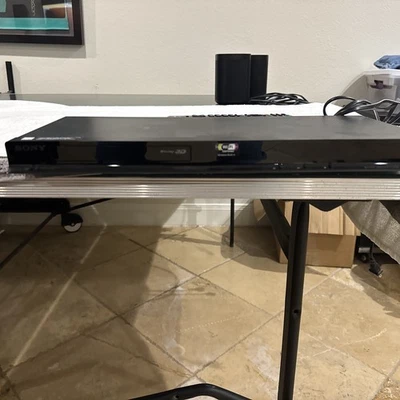 Sony BDP-S580 Blu-Ray 3D Disc DVD Player with Remote Wifi - TESTED/Working - Image 1 of 4