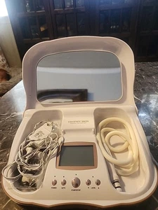 Trophy Skin Microderm MD Microdermabrasion System - Open Box-White - Picture 1 of 8