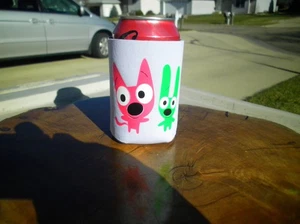 Eine neue Hallmark Hoops & Yoyo weiße Soda/Bier 5,5" Koozie - Top Zustand! - Bild 1 von 4