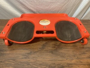 Padded Workshop Knee Creeper with Magnetic Equipped Tray and 5 Swivel Castors - Picture 1 of 7