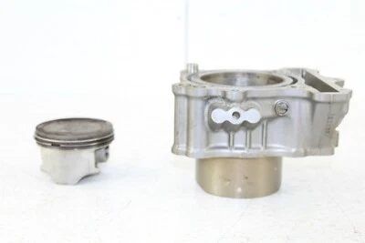 Suzuki SV 650S 2006 cilindro de motor trasero jarra pistón Foto 1 de 4