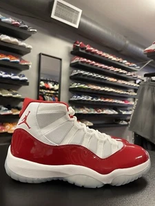 Talla 12 - Air Jordan 11 Cherry Retro Rojo Universitario Blanco CT8012-116 - Imagen 1 de 8